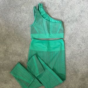 Fabletics workout set. Size small.